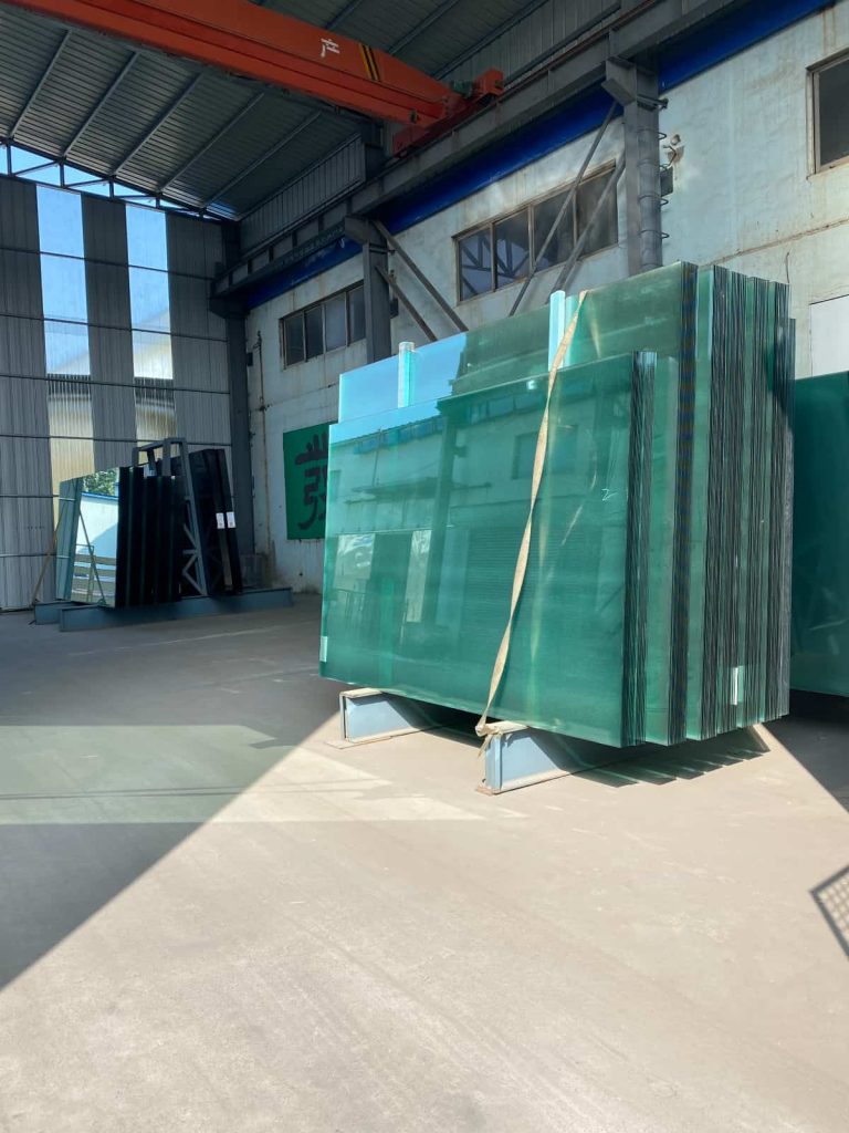 Raw float glass for temper glass processing