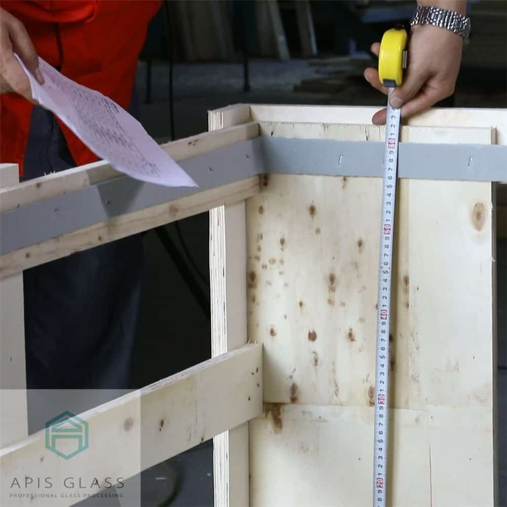 Manufacturer of Tempered Glass Table Top, CE and SGCC certified Apis