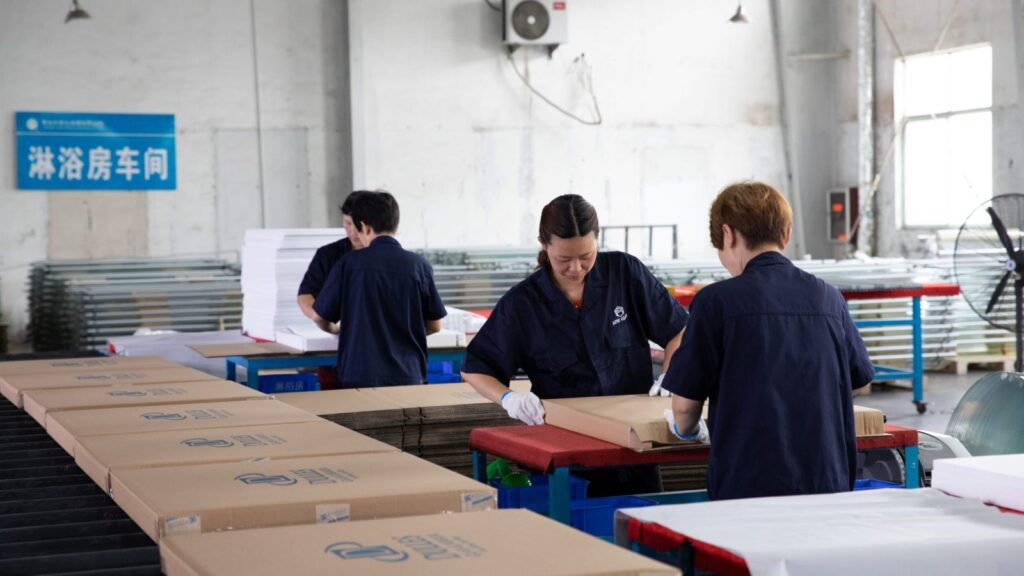 Manufacturer of Tempered Glass Table Top, CE and SGCC certified Apis