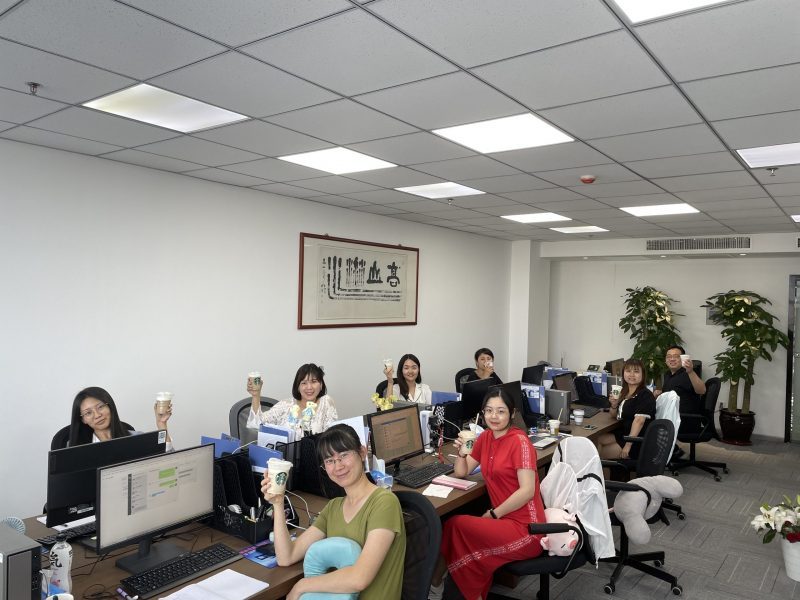 sales teams of Apis glass factory 1.jpg