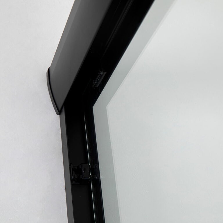 Heavy semi-framless sliding shower doors on bathtub (4)