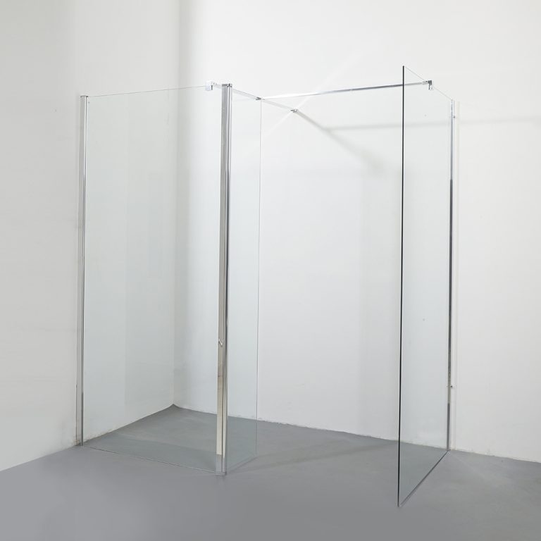 1 2 Fixed shower doors with return panel